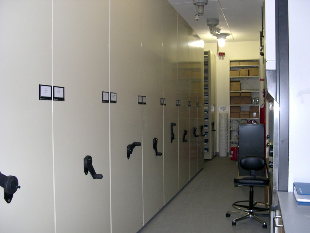 Wet room shelves